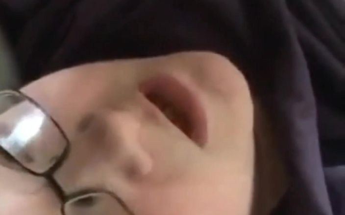 Real homemade BBW BBC porn: Stimulation meines kitzlers mit zauberstab-vibrator, stöhnt, intensive orgasmen