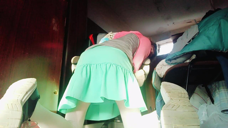 Culopeke: Joven Travesti Con Una Falda, El Chico Es Muy Lindo.