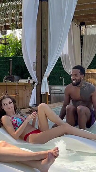 Mrflourish พอดแคสต์ - Pool Talk กับ Leana Lovings, Serena Hill และ Phantom Strokes
