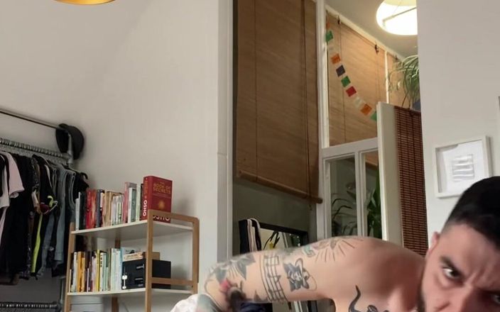 Stallion papi: Masturbando Tatto