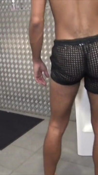 สาวหีแรดดูดควยหนุ่มตรงใน glory hole แล้วโดนเย็ดรูตูดแบบไม่ใส่ถุง