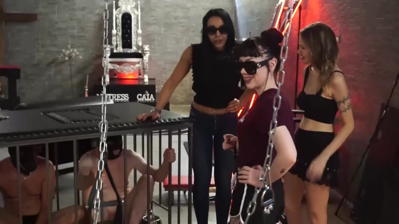Lady Mesmeratrix Official: Three femdom girls want to punish their slaves