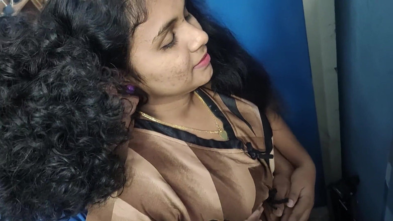 Vaigavarun45: Desi Indian Malayali Couple Nighty Hard Fuck in Bedroom