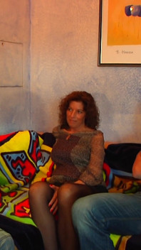 Trio torride d’un couple mature allemand avec une baby-sitter de 20 ans !