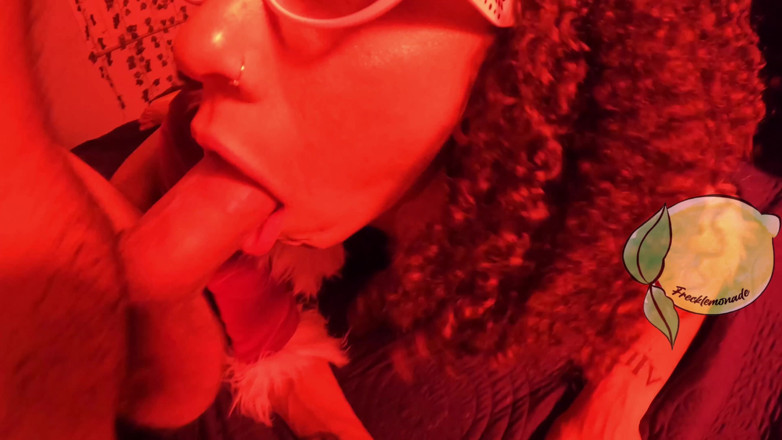 Frecklemonade: Frecklemonade Is Santas Little Helper