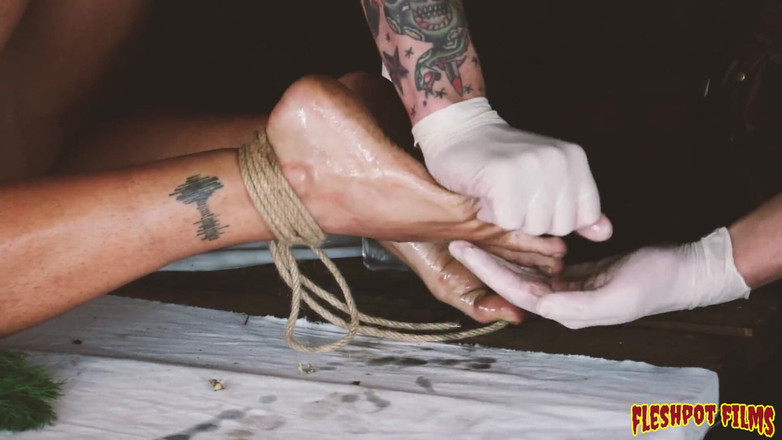 Fleshpot films: Шеф-повар Аарон и Аксель, часть 1