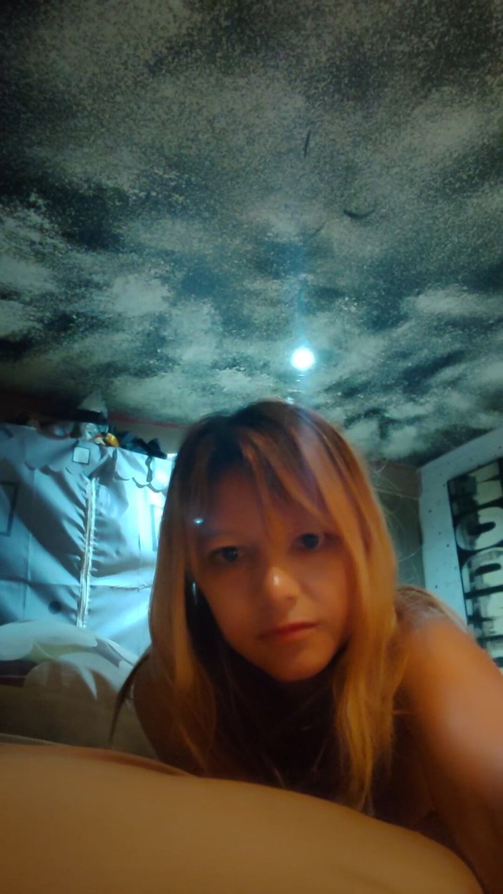 Lusi: Esposa gostosa se masturba quando seu marido a deixa gostosa,...