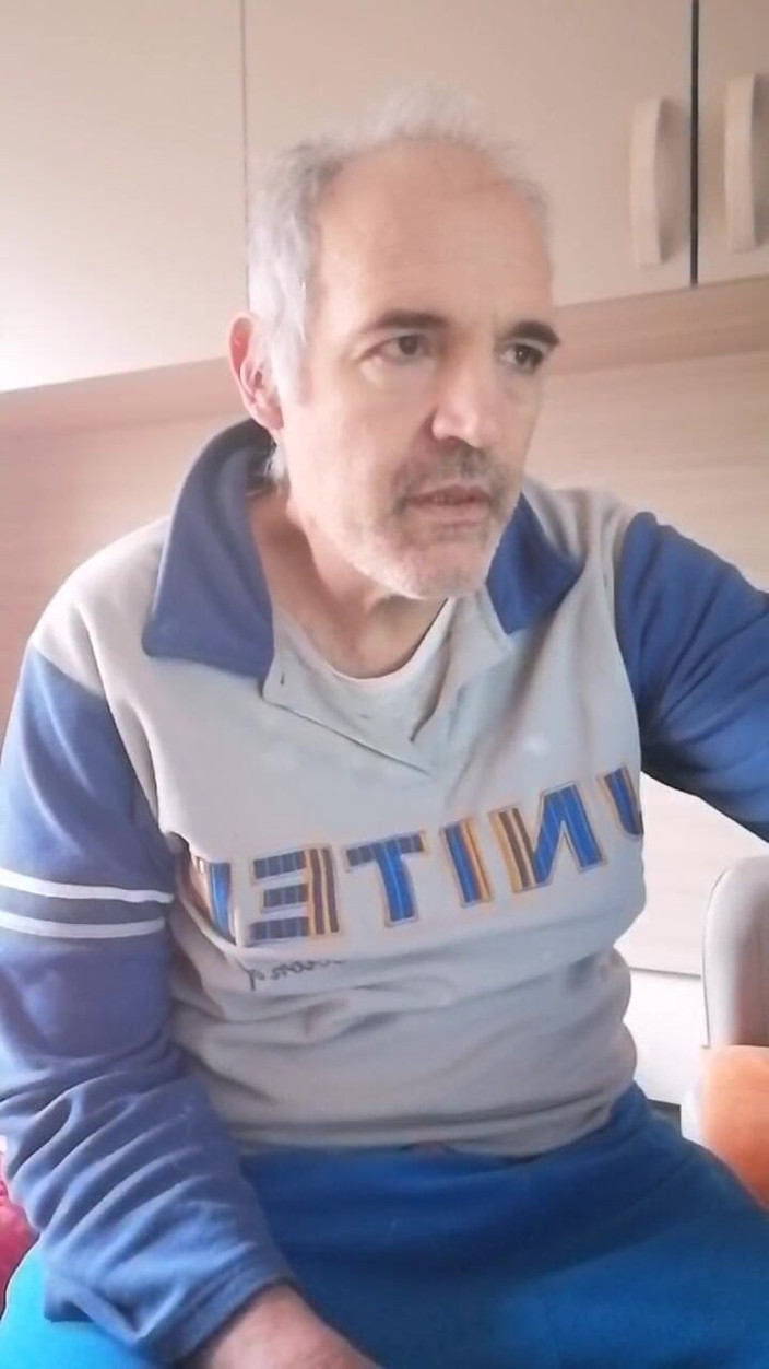 Setesesso7: Tripla piscio con una buona sega per il mio amico...