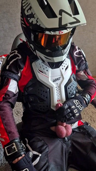 Le gentil motard a été enfermé pendant 6 jours