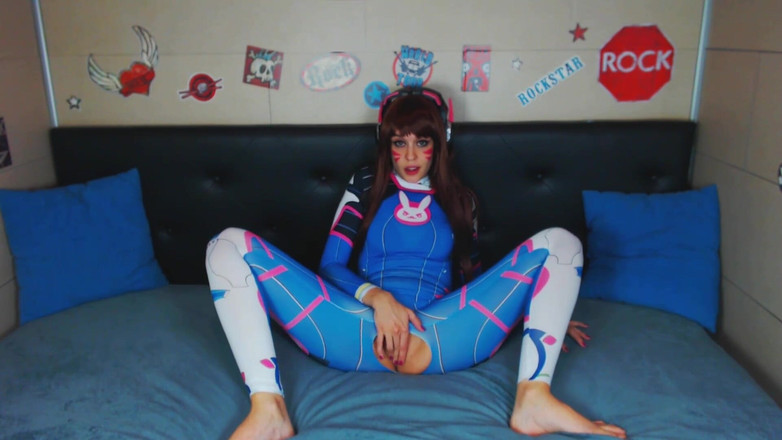 Candystart Videos: Dva se masturba e chupa você