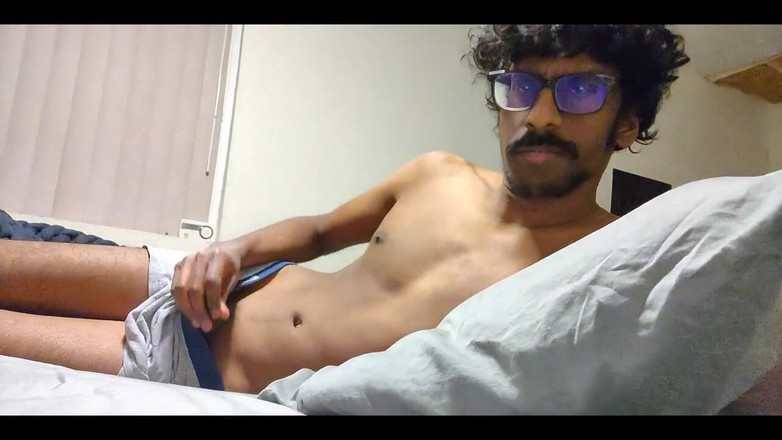 NANDgasm: Aku tadinya ngentot bantalku