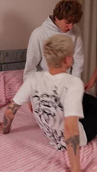 Papai E Cara Grande Rasgam E Preenchem Twink Fofo Parte 1