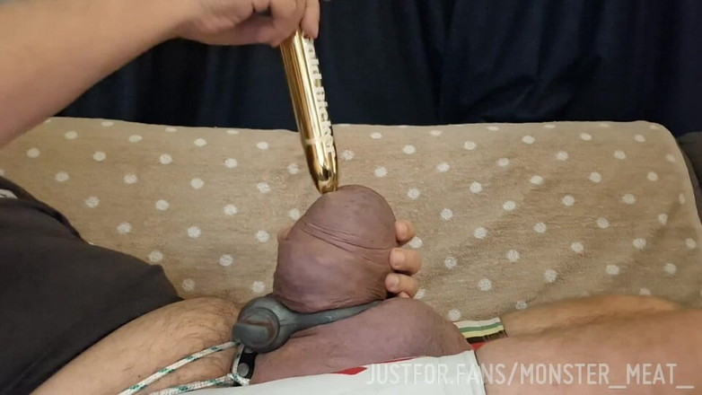 Monster_Meat_: Wibrator mnie napędza