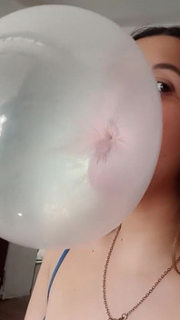 Büyük ve dağınık baloncuk baloncukları yapıyor - tavşan tezgahçı