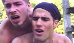 GAY VINTAGE PORN: Baise sur le terrain d'exposition