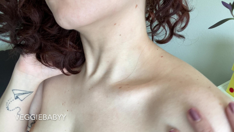 Veggiebabyy: Fétiche du cou et de la clavicule 4k