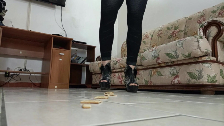 Bergami Melissa: Padronadomination: aplastao las galletas como tus bolas