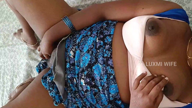 Luxmi Wife: Épisode 8, masturbation avec moi