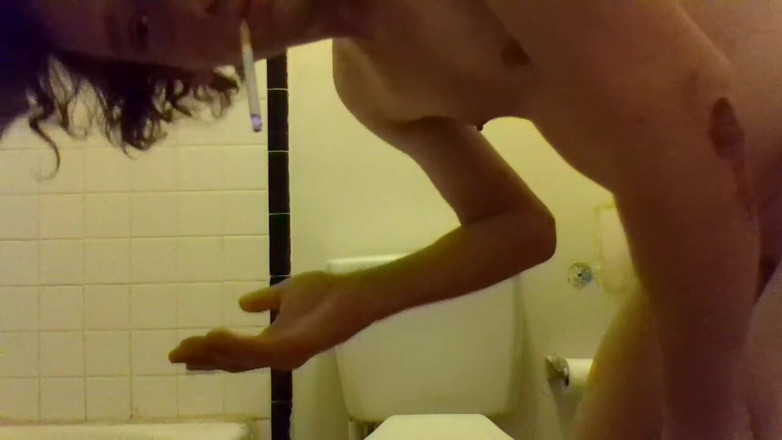 LilTaste: Sitting Full View Naked Peeing