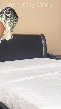 Mudança Secreta Da Empregada Do Hotel