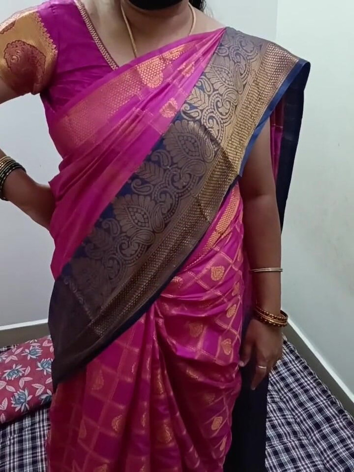 Muruga: Seks Shree dengan Anuty Open Bed Sex