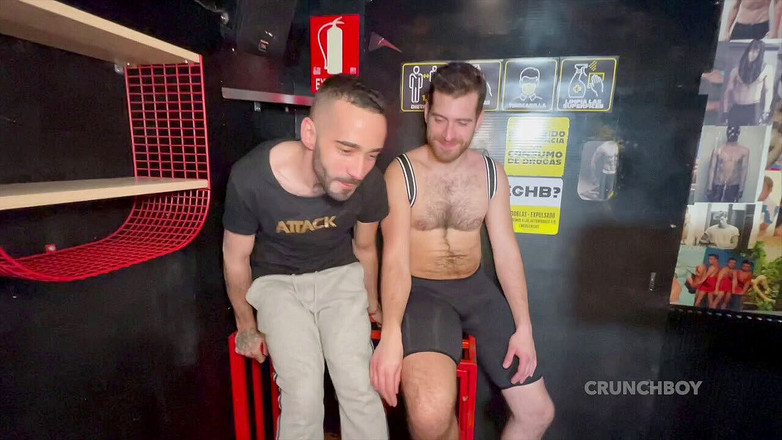 Straights boys loves gay: Punggung besar Zlexiz Altante dipergunakan mentah oleh Ruben Martinez