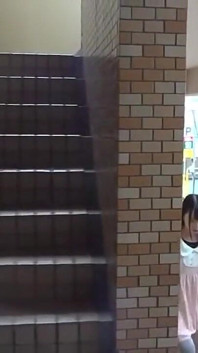 Ett cliche och silly videodrama: Min systers vän förför mig som en liten djävul. - 4