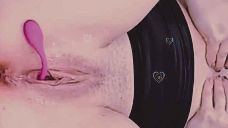 Nicolette69w: Sie Spielte Mit Ihrem Didelot Und Vibrator, Bis Sie Einen...