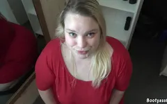 Girl with a Pretty Face Gives a Blowjob with a Cumshot in Her Mouth
