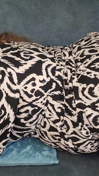 Grandota humillación de un nuevo novio durante el primer sexo - comparación con un consolador favorito
