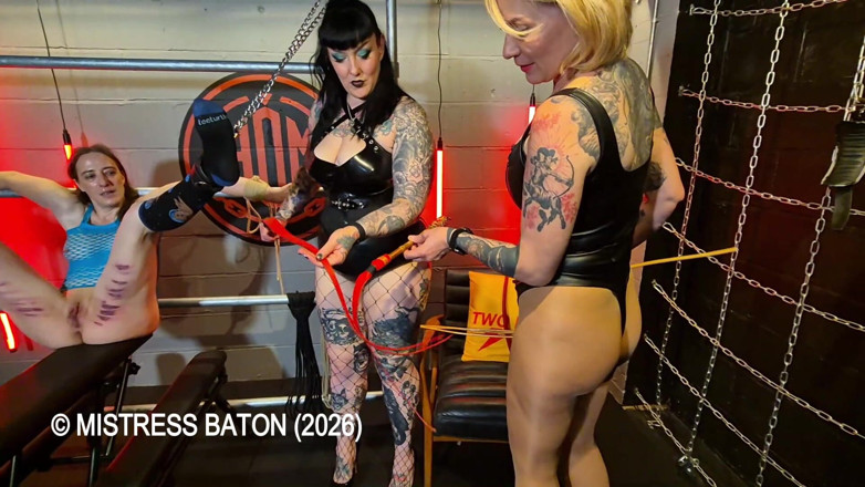 MistressBaton: Une Journée Dans La Vie D’une Salope Coquine