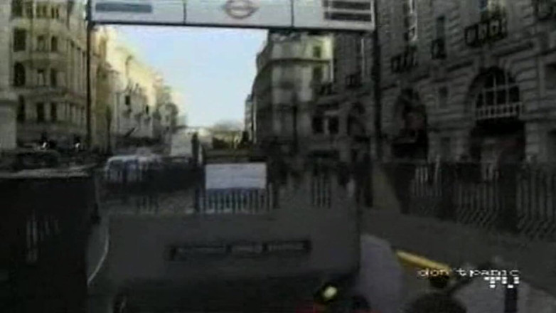 British Blue Movies: 큰 오마르의 영국 모험 : 애널 운동 (2001)