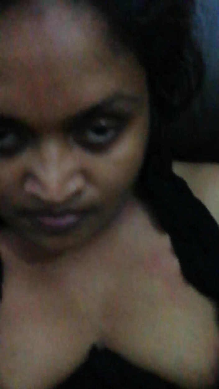 Tina Baby: Dojmy z obličeje Desi Bhabhi
