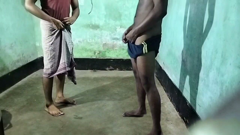 Desi Tits: 섹스할려고 나를 따먹는 똑바른 남자를 따먹어보는 호스텔 친구