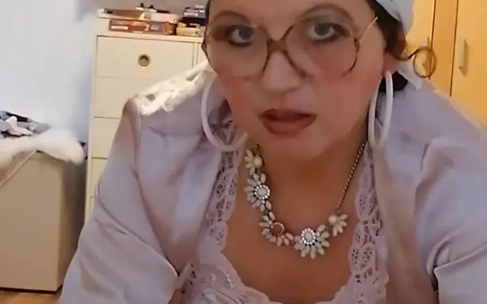 Stepmom's fun: Nevlastní matka přišla ráno ke svému nevlastnímu synovi, aby měl...