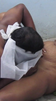 Мачуха з гарячими цицьками трахає коханця в будинку