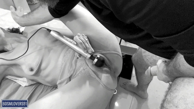 Bdsmlovers91: Plácnutí té malé nadržené děvky