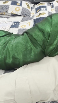 婚后在公园里见到我的前男友