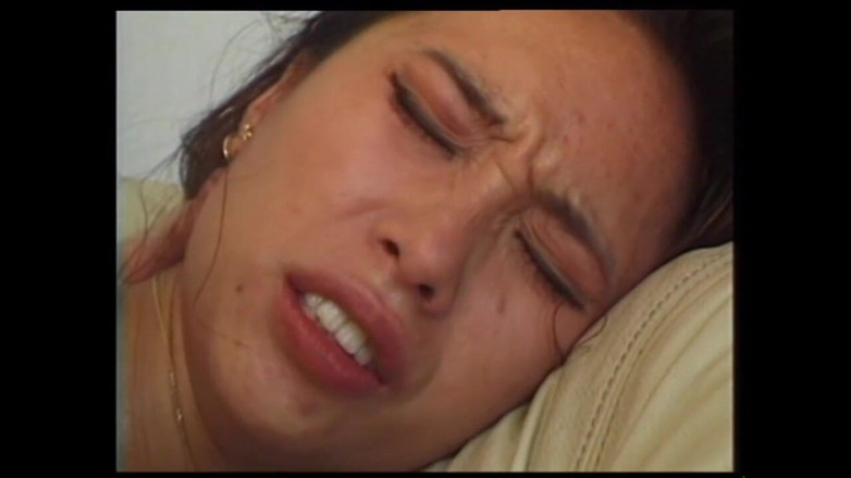 MMV films - The Original: Dupla penetração e gozada na boca para maravilhosa jovem peituda...