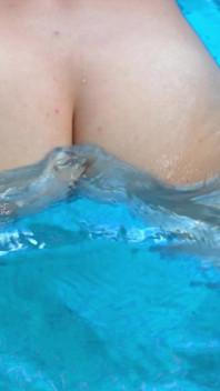 Arielle Lane - Naked Swim Ii