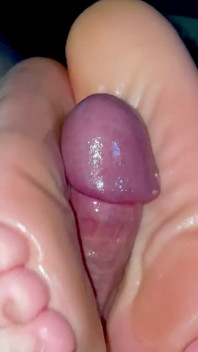 漂亮的抹油脚底恋足癖