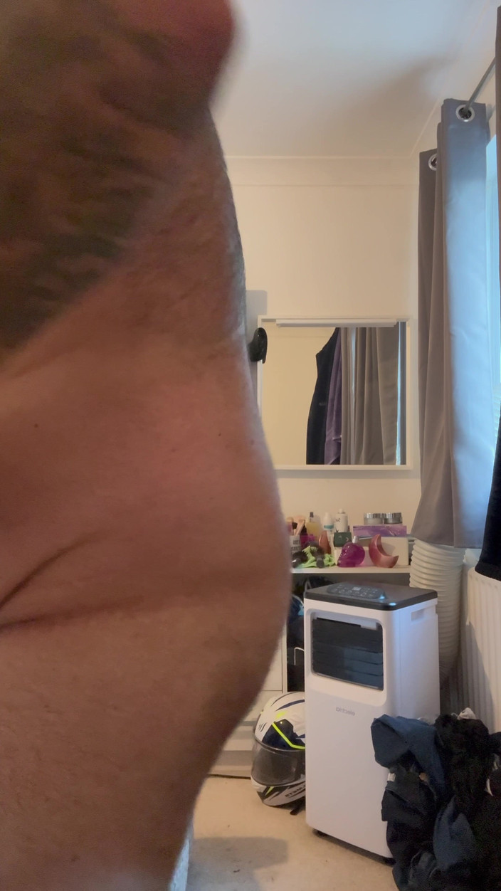 Shaun Cbt: 服の下でチンコと睾丸のボンデージ