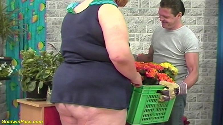 Goldwin pass: Big boob extreme fat BBW milf enjoys a wild fuck