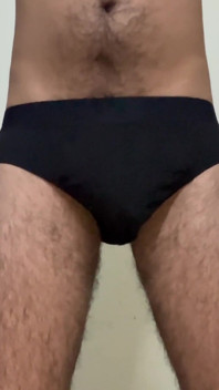 Hetero Buddy toont zijn grote lul en neukbewegingen