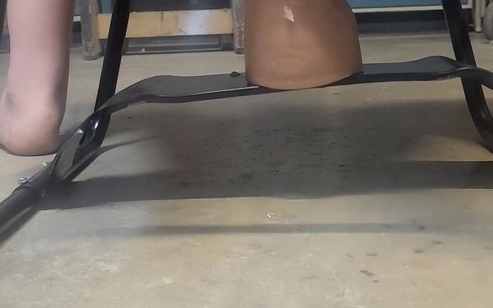 Lb13702: Stora hankeys dildo på den hoppande sexstolen