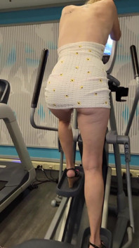 Elliptical Cunt and Plug