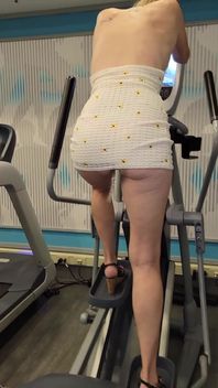 Elliptical Cunt and Plug