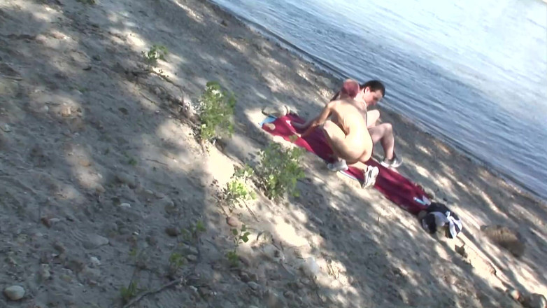 TuttiFruttiClub: 어린 리타 리버 사이드 캐스팅