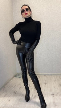 Maîtresse en cuir, humiliation, SPH