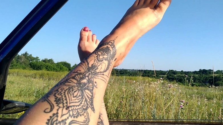 LizAngel: Foot fetiš v přírodě